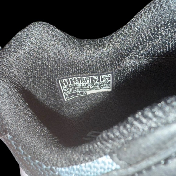 SKECHERS boy’s black and gray sneakers. Size 11 - Picture 7 of 7